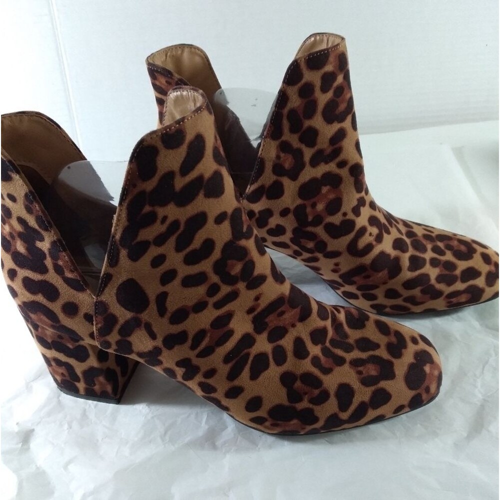Unbranded leopard print Ankle boots Sz 9 Boho Festival Classic Western Animal Pr